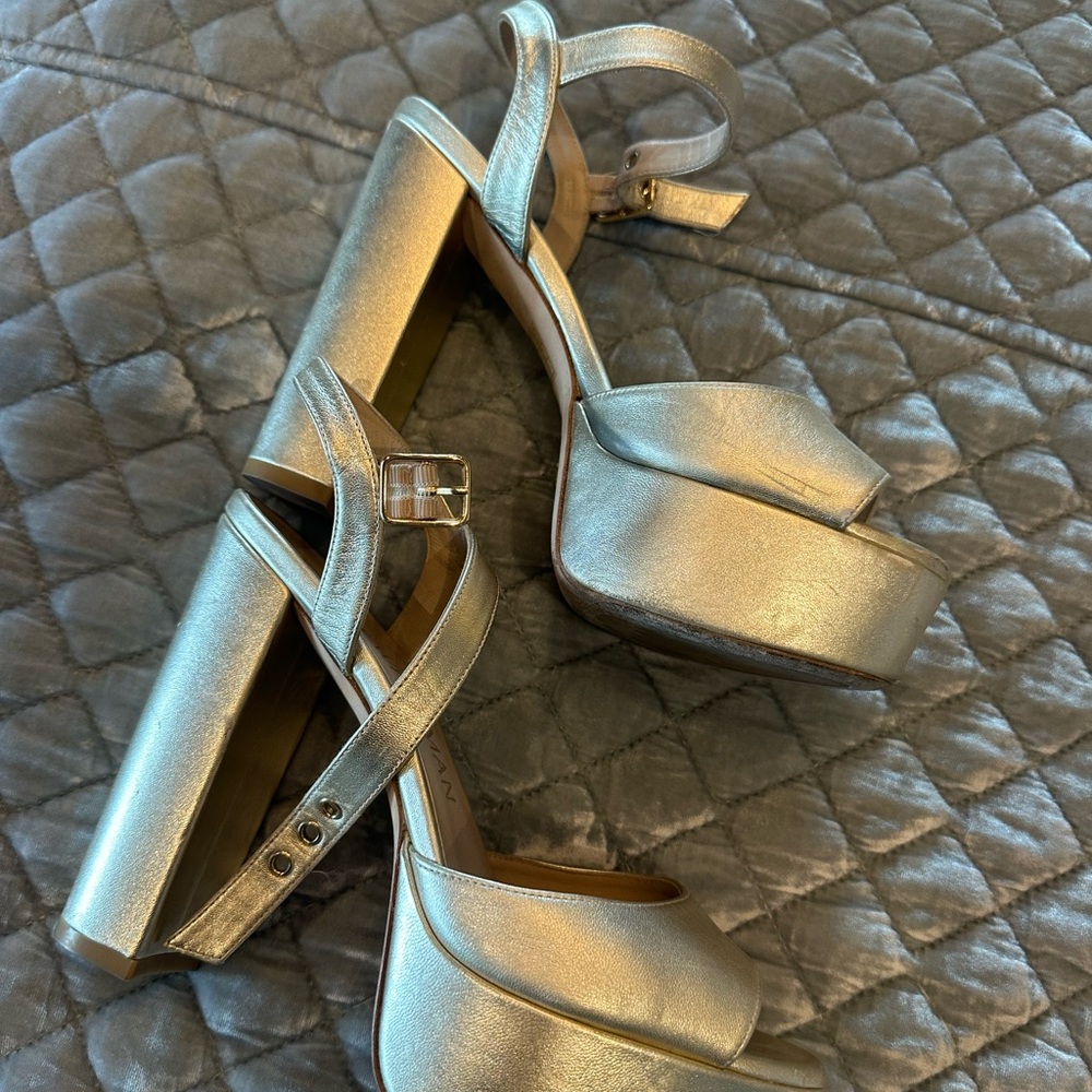 Stuart Weitzman Dayna metallic platform sandals